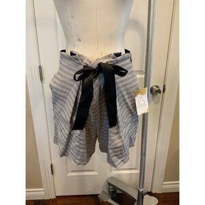 Elevenses Gray & White Striped Pleated Front Shorts W/ Waist Tie, Size 6 (US)